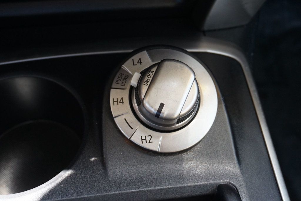 2016 Toyota 4Runner SR5 photo 35