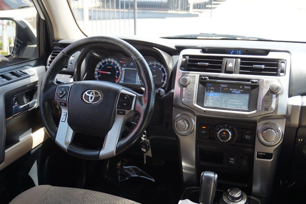 2016 Toyota 4Runner SR5 photo 40