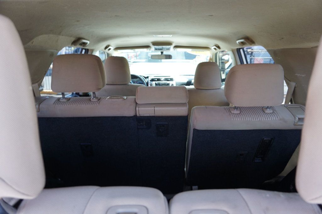 2016 Toyota 4Runner SR5 photo 9