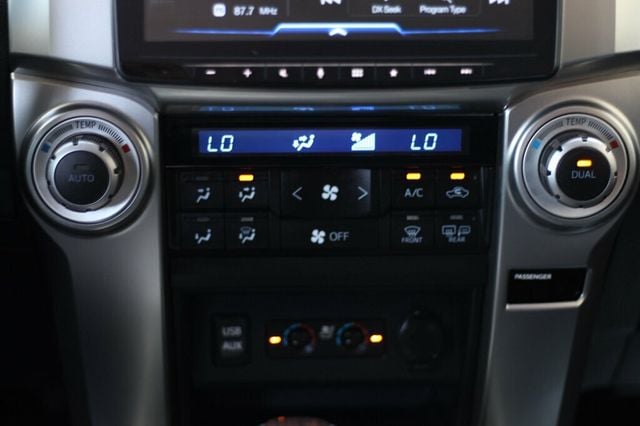 2016 Toyota 4Runner LIMITED W/ NAVIGATION, LEATHER, MOONROOF, NEW TIRES - 23033745 - 14