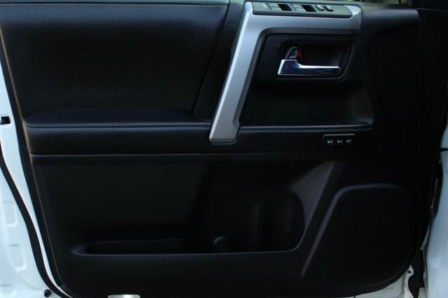 2016 Toyota 4Runner LIMITED W/ NAVIGATION, LEATHER, MOONROOF, NEW TIRES - 23033745 - 19