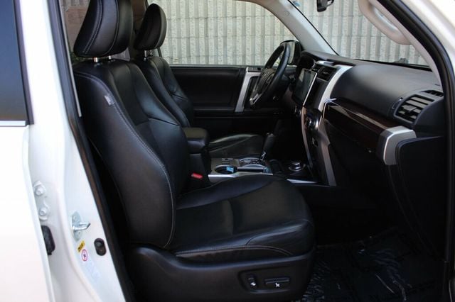 2016 Toyota 4Runner LIMITED W/ NAVIGATION, LEATHER, MOONROOF, NEW TIRES - 23033745 - 6