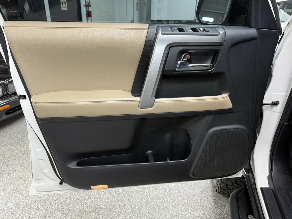 2016 Toyota 4Runner Premium Pkg/Heated Leather Seats/Toytec Lift/Rear Camera - 23066264 - 17