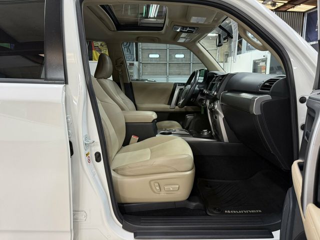 2016 Toyota 4Runner Premium Pkg/Heated Leather Seats/Toytec Lift/Rear Camera - 23066264 - 31