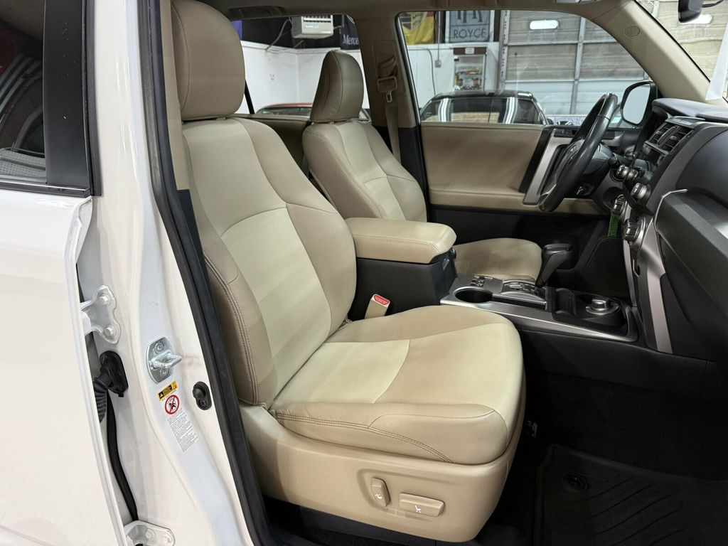 2016 Toyota 4Runner Premium Pkg/Heated Leather Seats/Toytec Lift/Rear Camera - 23066264 - 32