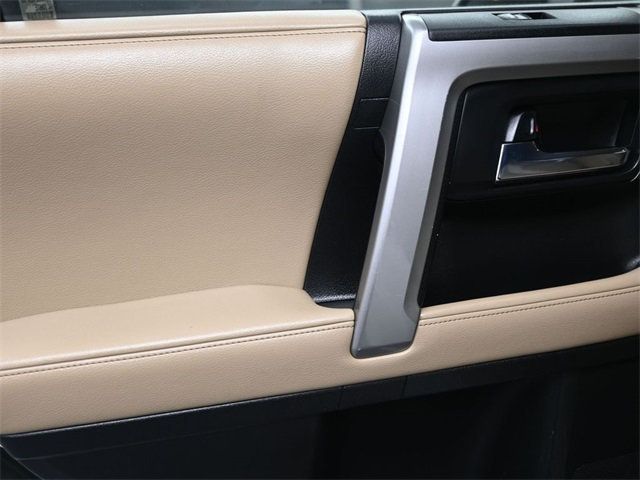 2016 Toyota 4Runner RWD 4dr V6 SR5 - 22989052 - 13