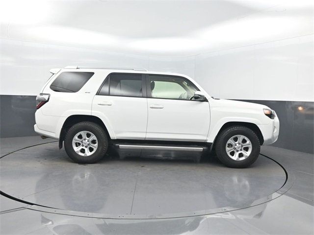 2016 Toyota 4Runner RWD 4dr V6 SR5 - 22989052 - 34