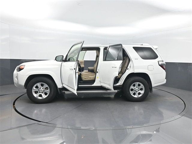 2016 Toyota 4Runner RWD 4dr V6 SR5 - 22989052 - 38