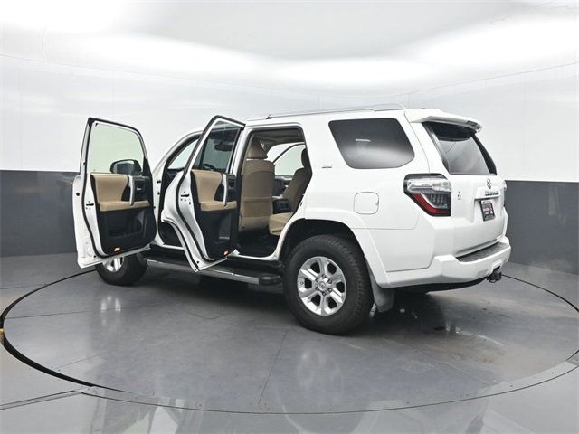 2016 Toyota 4Runner RWD 4dr V6 SR5 - 22989052 - 39