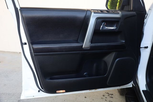 2016 Toyota 4Runner SR5 - 23040828 - 11