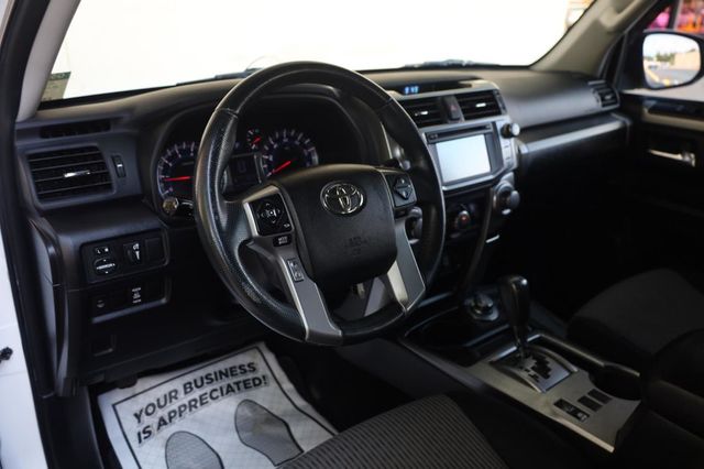 2016 Toyota 4Runner SR5 - 23040828 - 12