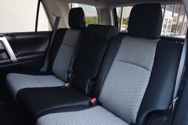 2016 Toyota 4Runner SR5 - 23040828 - 17