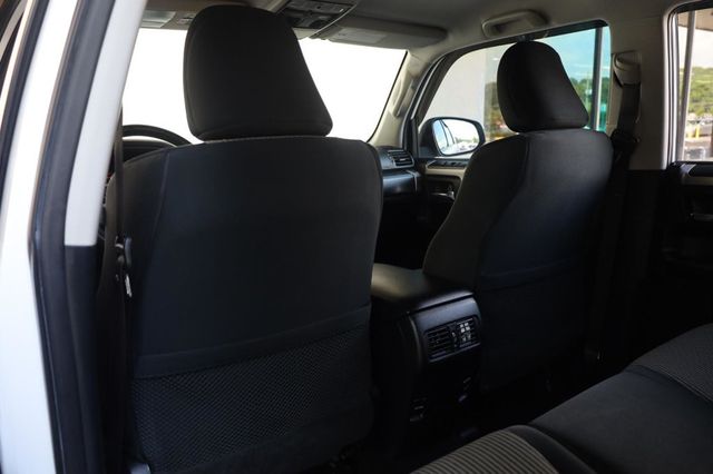 2016 Toyota 4Runner SR5 - 23040828 - 19