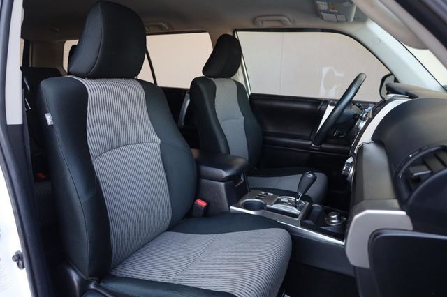 2016 Toyota 4Runner SR5 - 23040828 - 26