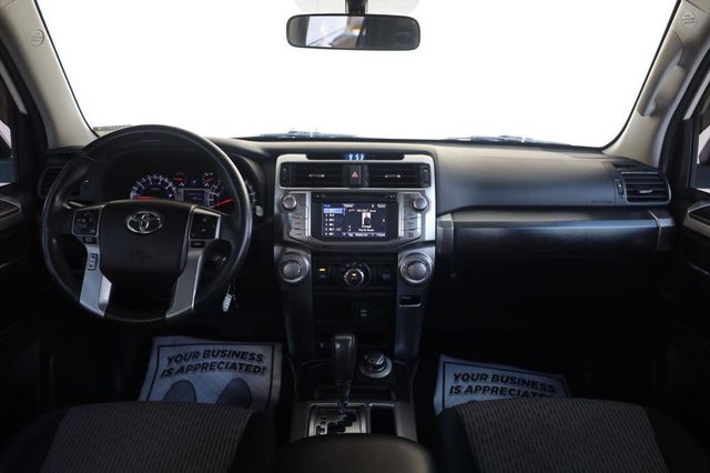 2016 Toyota 4Runner SR5 - 23040828 - 28