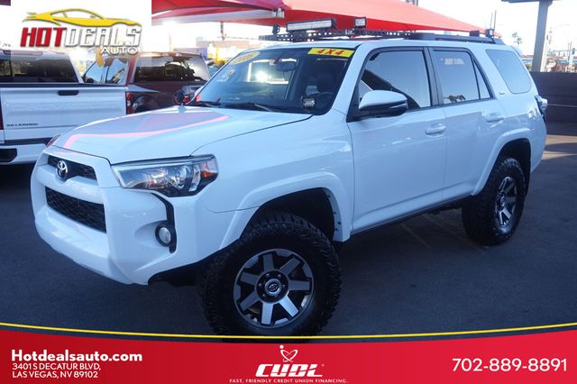 2016 Toyota 4Runner SR5 PREMIUM, PREMIUM WHEELS, ALL TERRAIN TIRES, ROOF RACK - 22943433 - 0