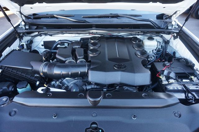 2016 Toyota 4Runner SR5 PREMIUM, PREMIUM WHEELS, ALL TERRAIN TIRES, ROOF RACK - 22943433 - 9