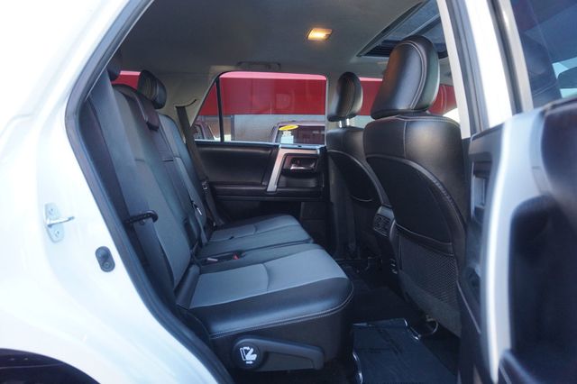 2016 Toyota 4Runner SR5 PREMIUM, PREMIUM WHEELS, ALL TERRAIN TIRES, ROOF RACK - 22943433 - 19