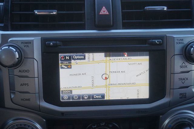 2016 Toyota 4Runner SR5 PREMIUM, PREMIUM WHEELS, ALL TERRAIN TIRES, ROOF RACK - 22943433 - 32