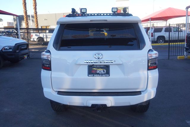 2016 Toyota 4Runner SR5 PREMIUM, PREMIUM WHEELS, ALL TERRAIN TIRES, ROOF RACK - 22943433 - 6