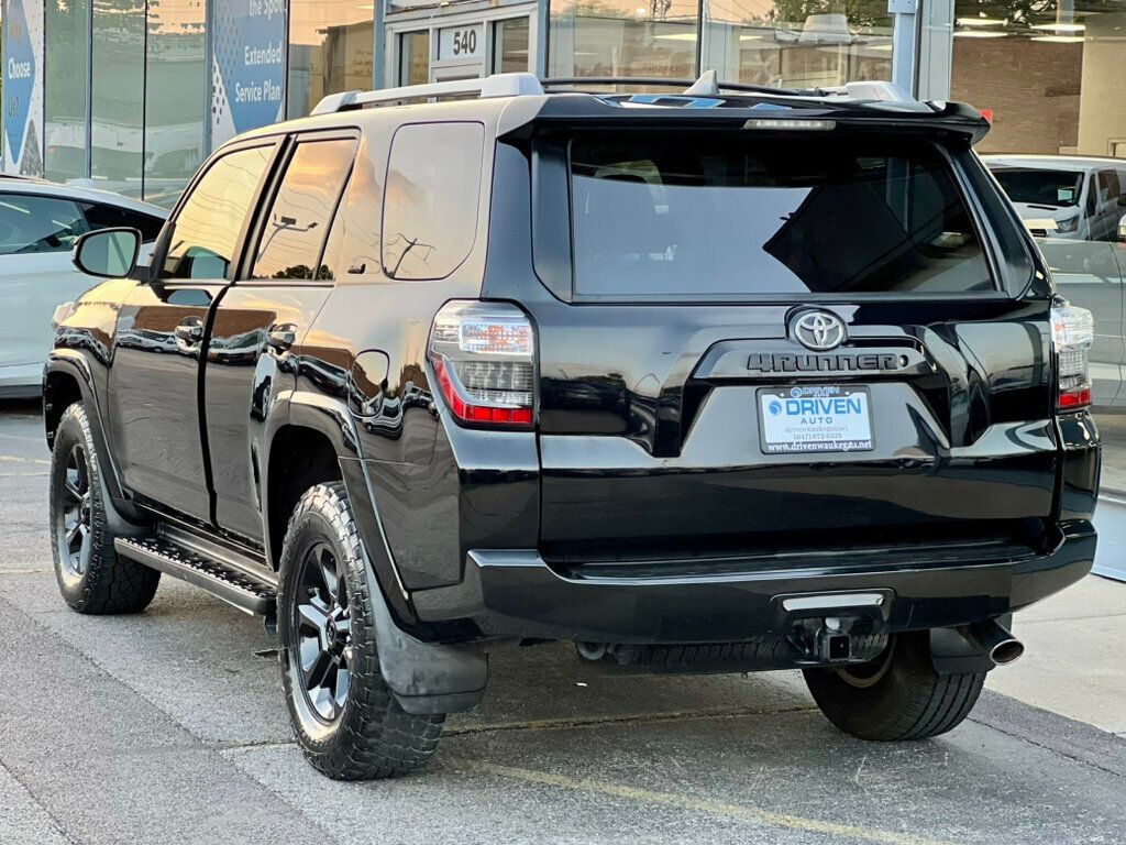 2016 Toyota 4Runner SR5 Premium photo 7