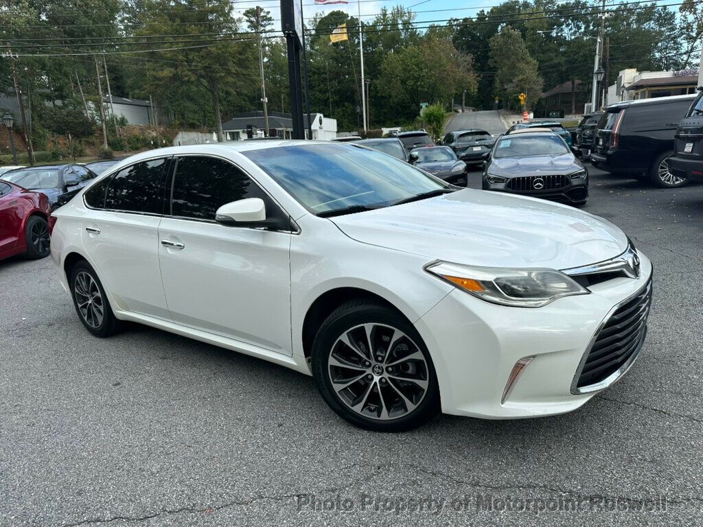 2016 Toyota Avalon XLE photo 2