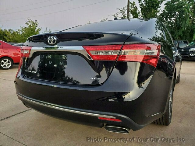 2016 Toyota Avalon XLE Premium photo 2