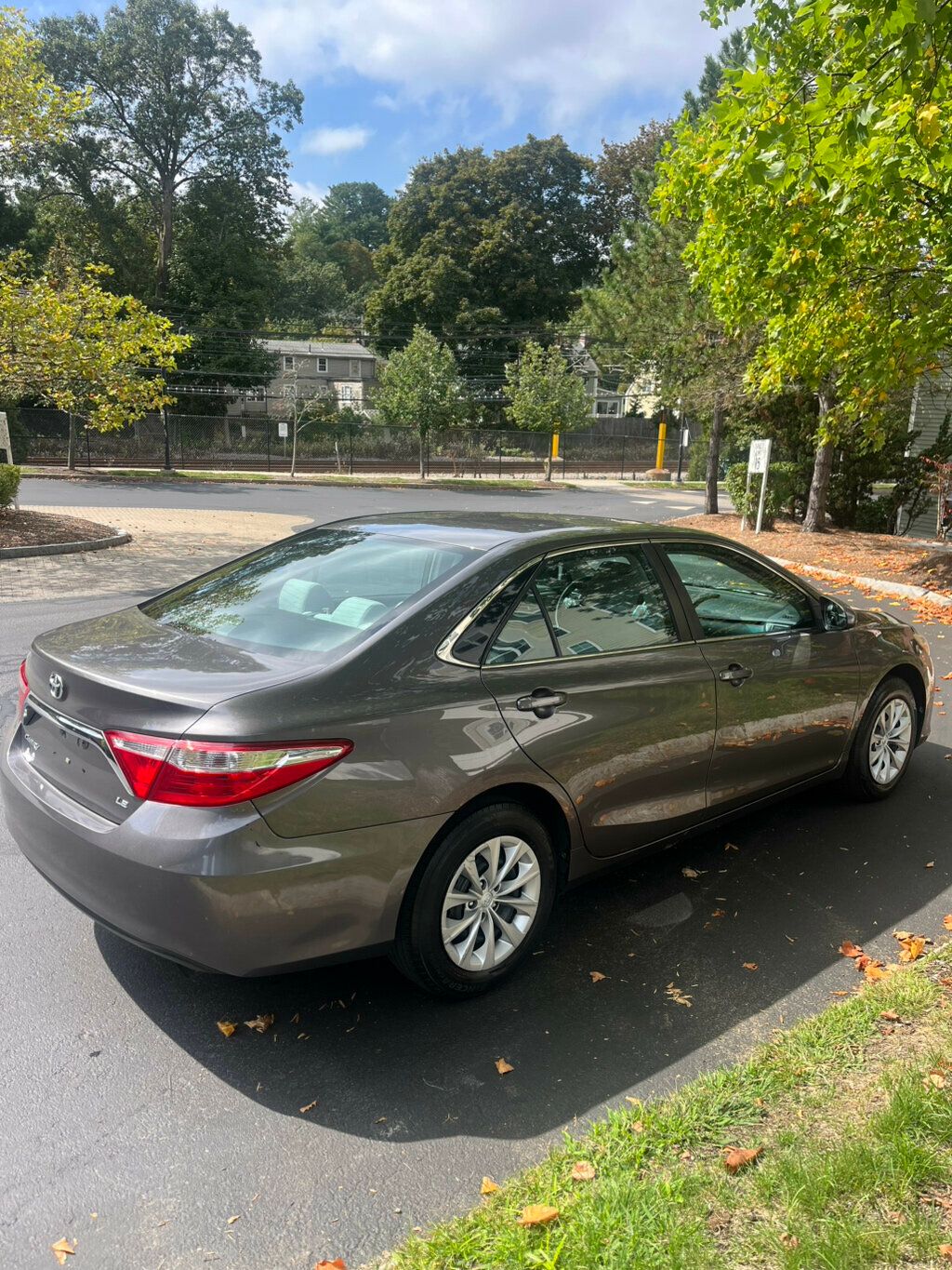 2016 Toyota Camry  - 22916550 - 3