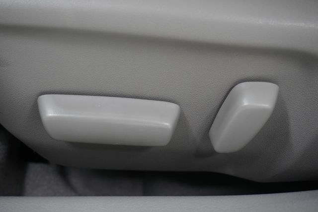 2016 Toyota Camry  - 23032467 - 10