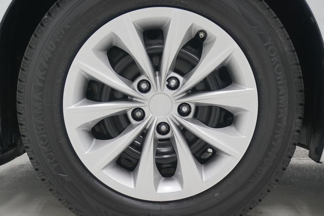 2016 Toyota Camry  - 23032467 - 18