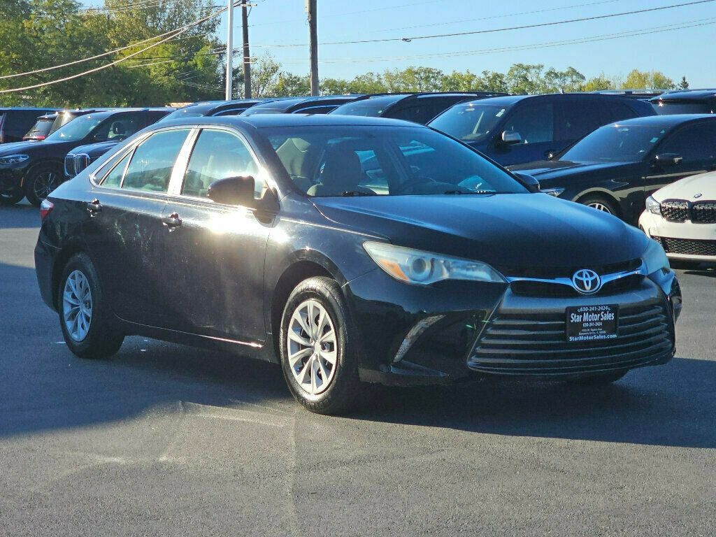 2016 Toyota Camry photo 14