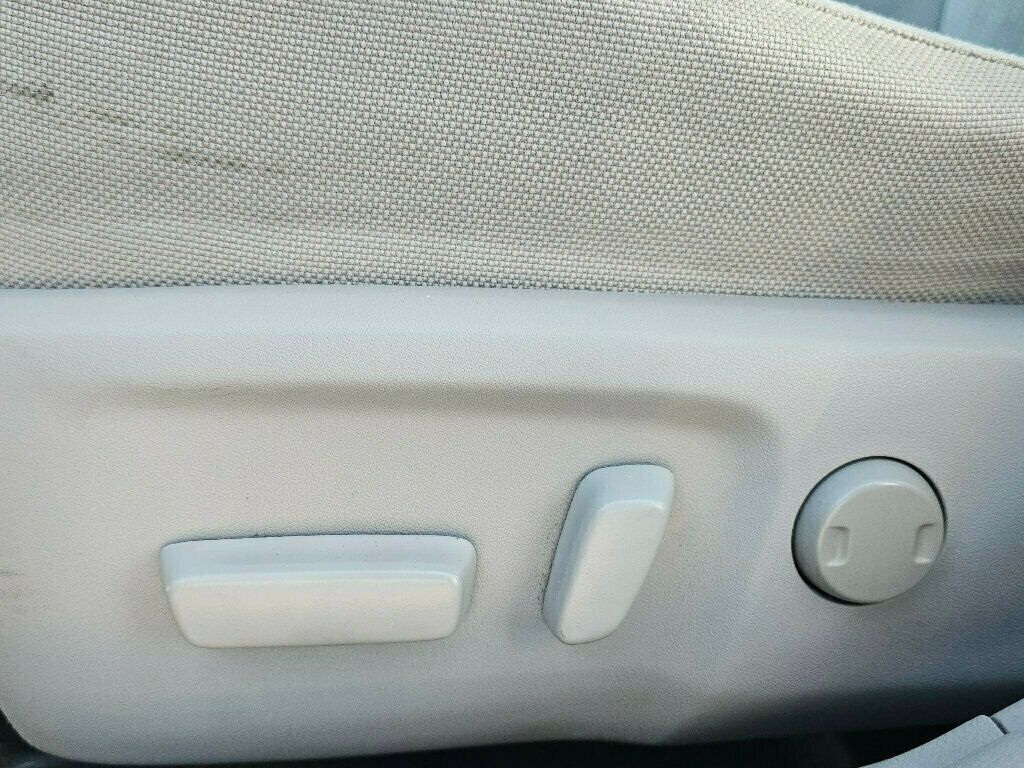 2016 Toyota Camry  - 22907952 - 27