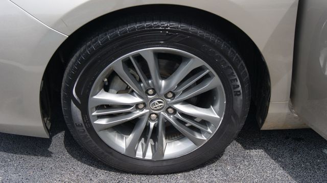 2016 Toyota Camry 3 MONTH WARRANTY , JUST SERVICED , VERY CLEAN INSIDE AND OUT  - 23017610 - 52