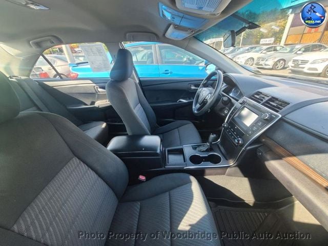 2016 Toyota Camry 4dr Sedan I4 Automatic LE - 22932599 - 10