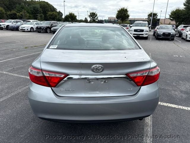 2016 Toyota Camry 4dr Sedan I4 Automatic LE - 22932599 - 17