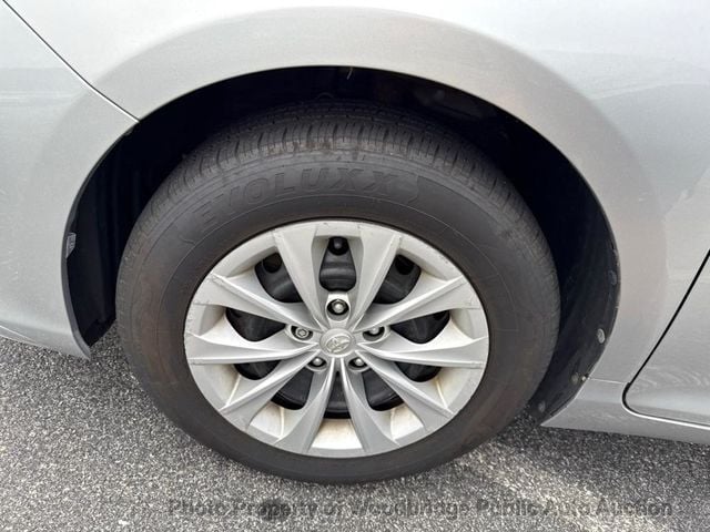 2016 Toyota Camry 4dr Sedan I4 Automatic LE - 22932599 - 26