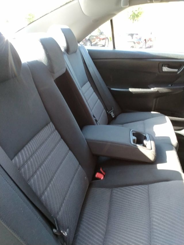 2016 Toyota Camry 4dr Sedan I4 Automatic LE - 23022622 - 9