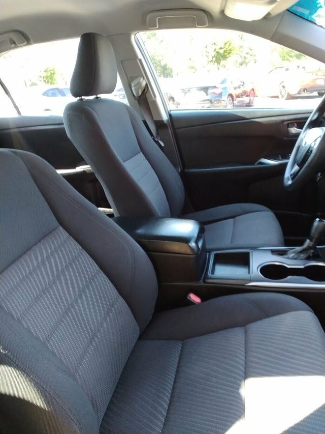 2016 Toyota Camry 4dr Sedan I4 Automatic LE - 23022622 - 10