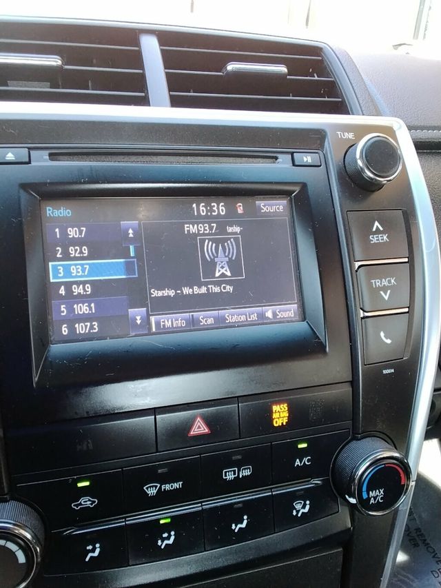 2016 Toyota Camry 4dr Sedan I4 Automatic LE - 23022622 - 16