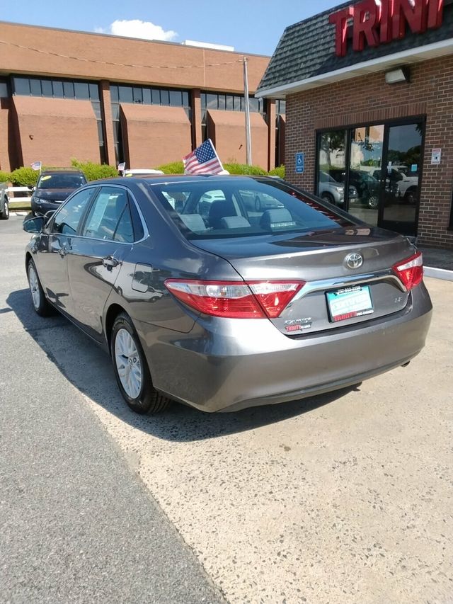2016 Toyota Camry 4dr Sedan I4 Automatic LE - 23022622 - 1