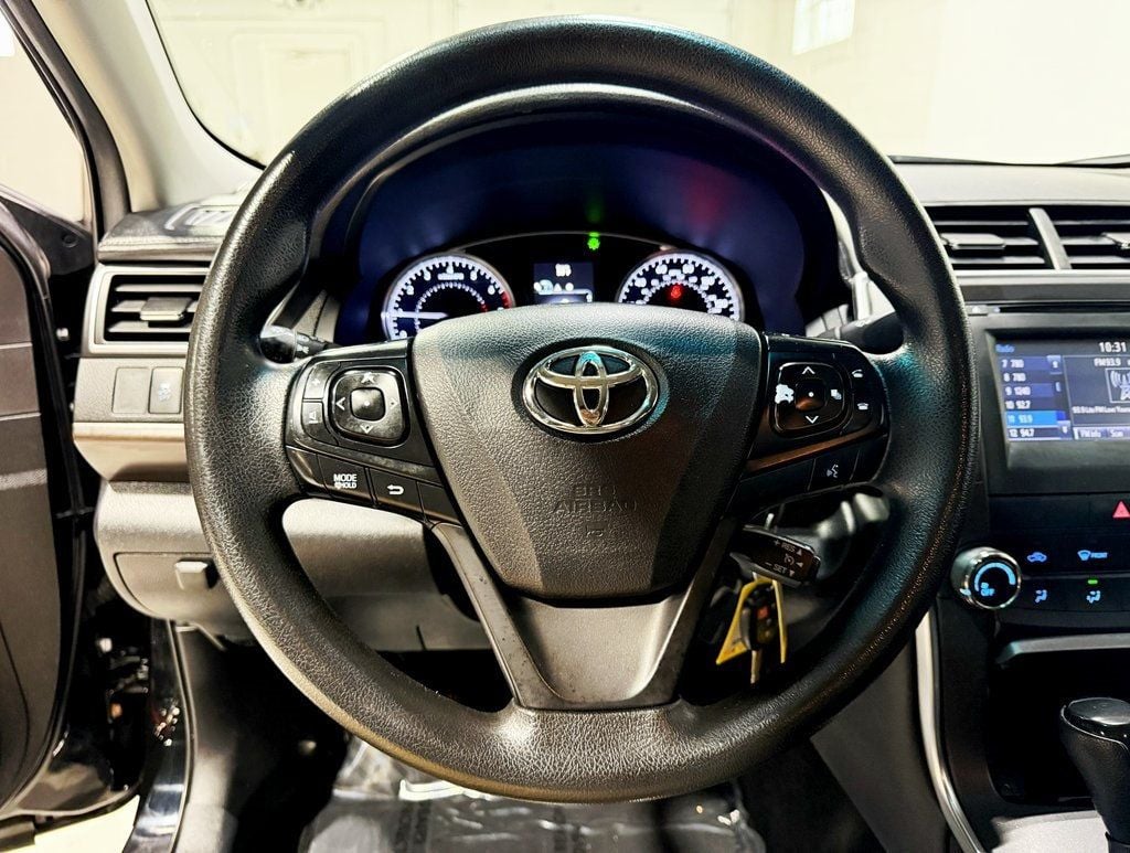 2016 Toyota Camry 4dr Sedan I4 Automatic LE - 22928489 - 9