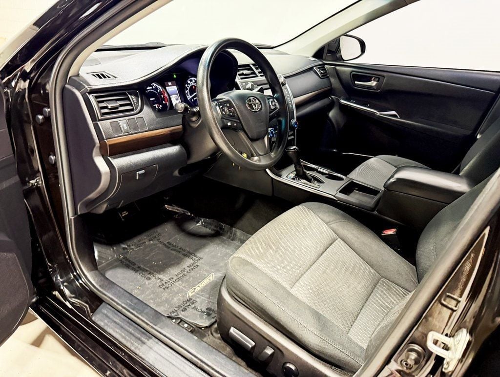 2016 Toyota Camry 4dr Sedan I4 Automatic LE - 22928489 - 23