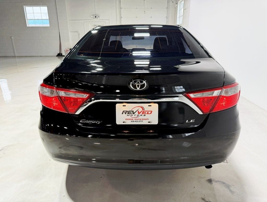 2016 Toyota Camry 4dr Sedan I4 Automatic LE - 22928489 - 5