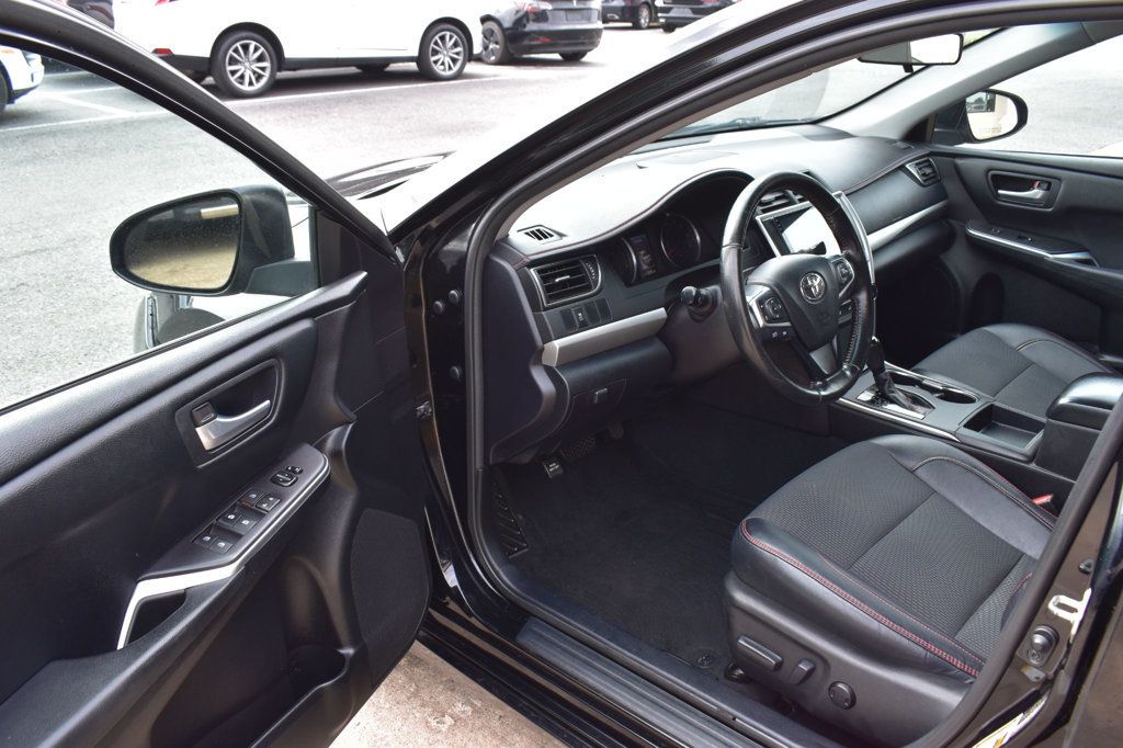 2016 Toyota Camry 4dr Sedan I4 Automatic SE - 23055551 - 11