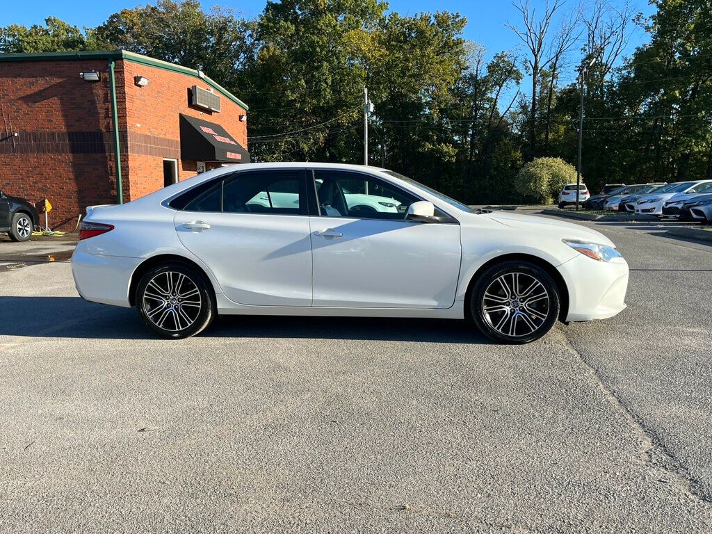 2016 Toyota Camry 4dr Sedan I4 Automatic SE - 22637402 - 3