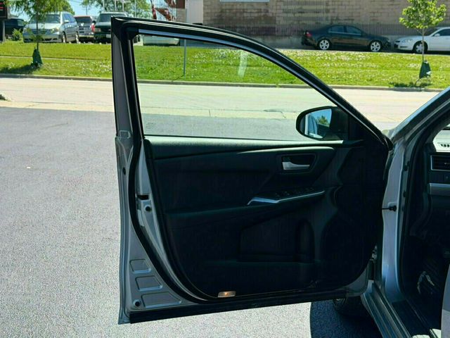 2016 Toyota Camry 4dr Sedan I4 Automatic SE - 23026906 - 19