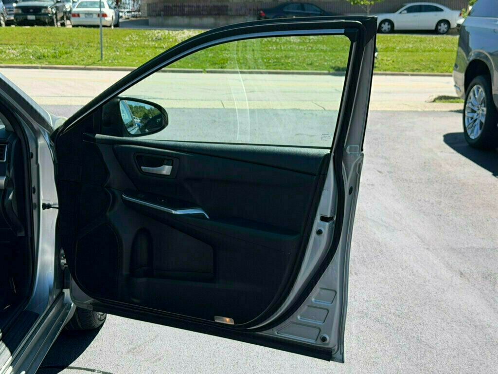 2016 Toyota Camry 4dr Sedan I4 Automatic SE - 23026906 - 20