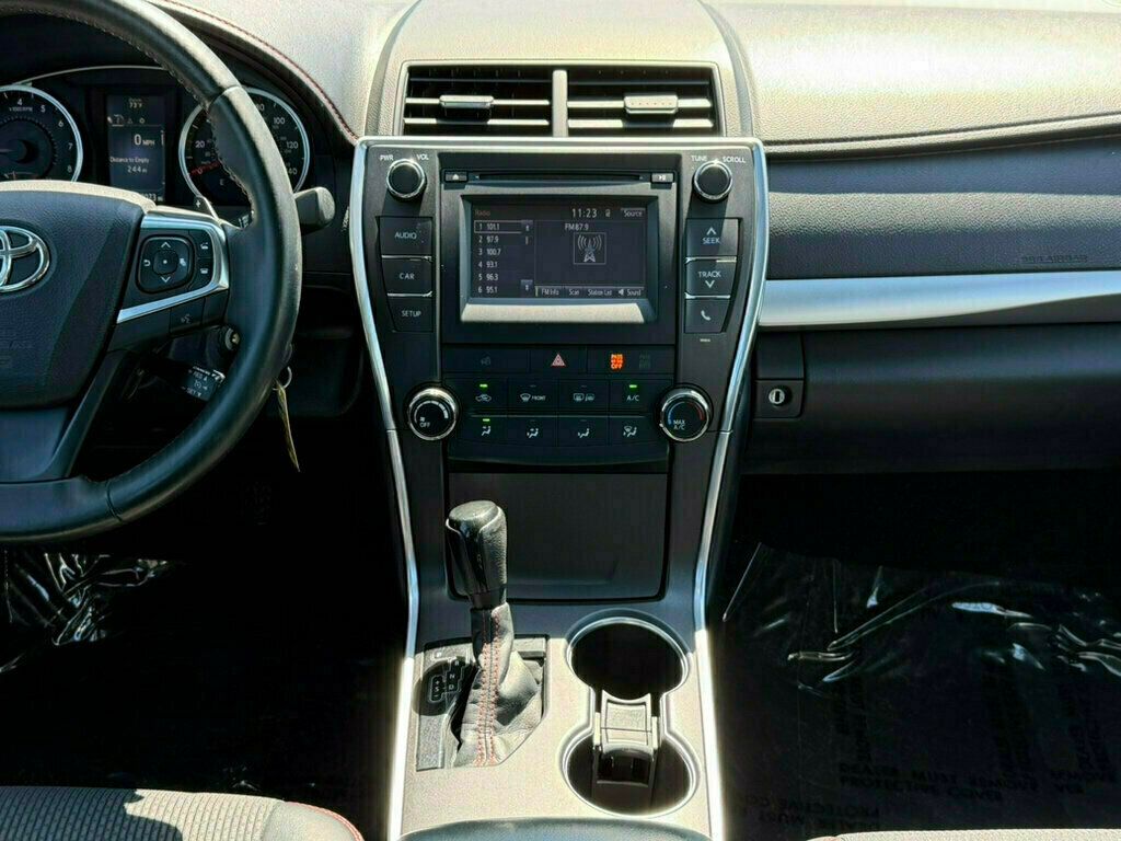 2016 Toyota Camry 4dr Sedan I4 Automatic SE - 23026906 - 22