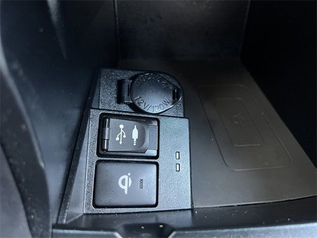 2016 Toyota Camry 4dr Sedan I4 Automatic XLE - 22984860 - 26