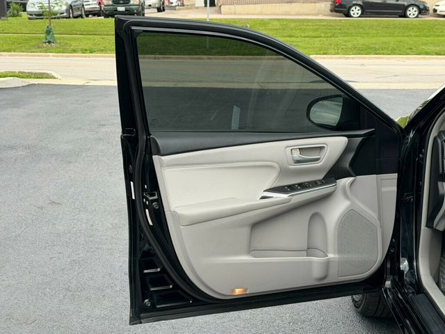 2016 Toyota Camry 4dr Sedan I4 Automatic XLE - 23042706 - 19